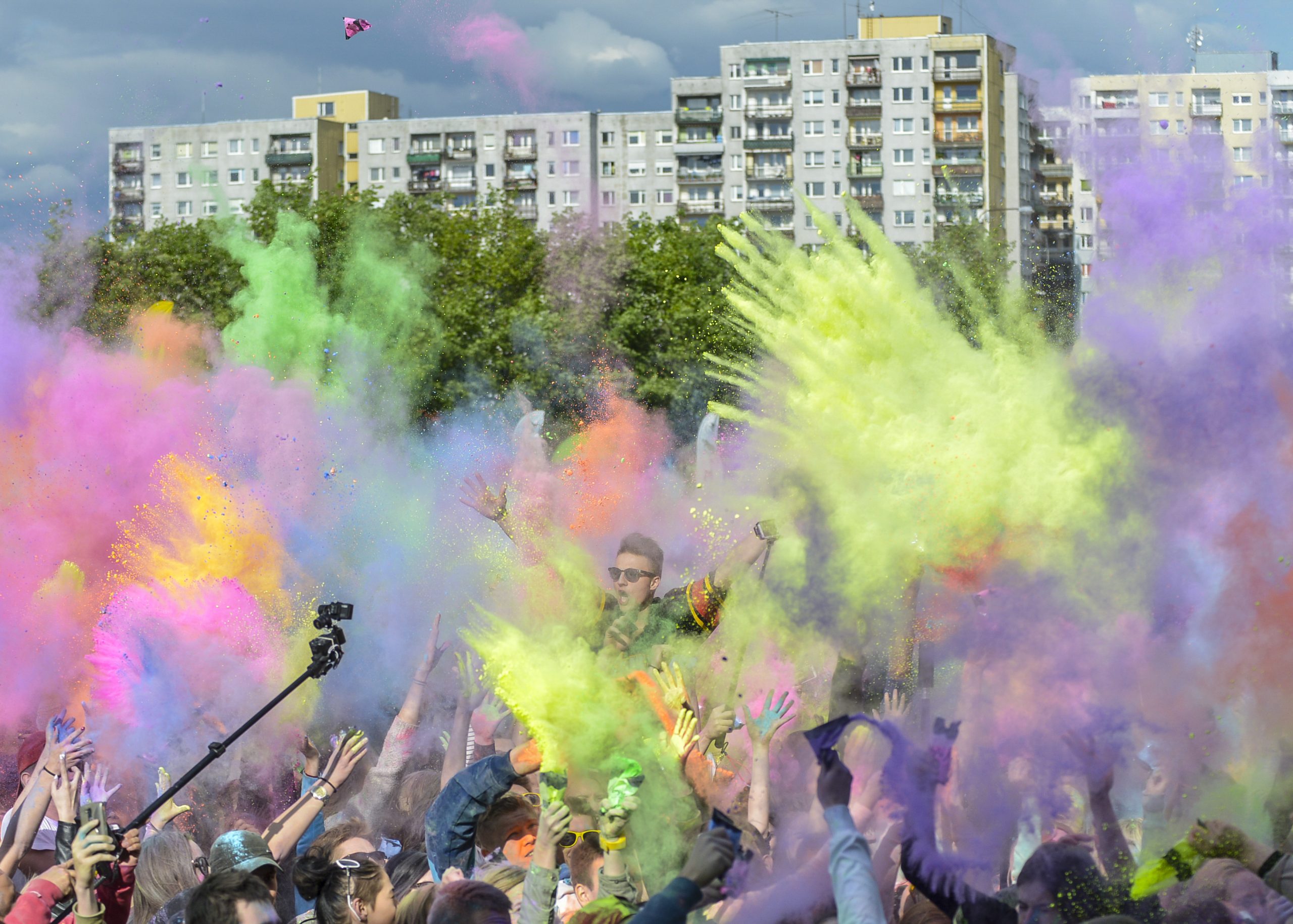 Students during the color festival